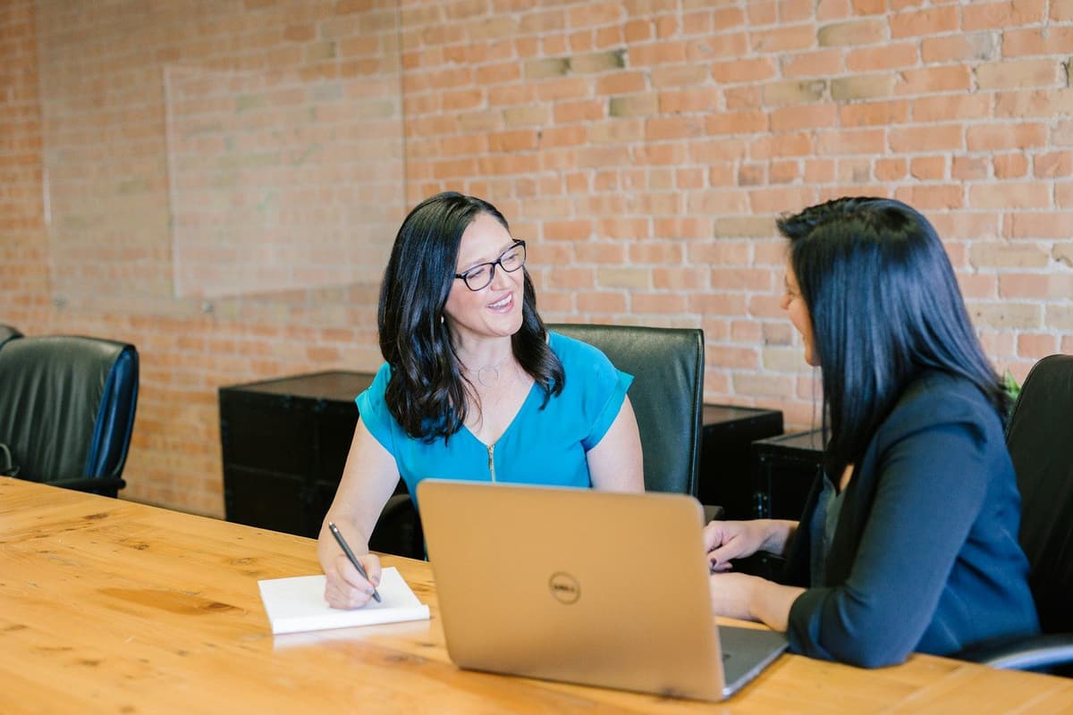 How to Get an Accounts Assistant Job With No UK Experience